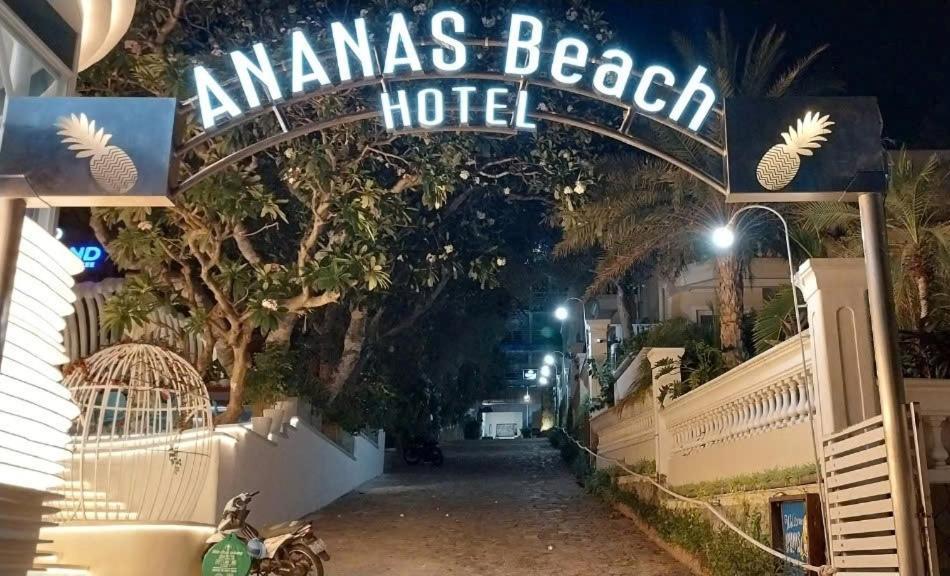Ananas Beach Hotel Вунгтау Екстер'єр фото